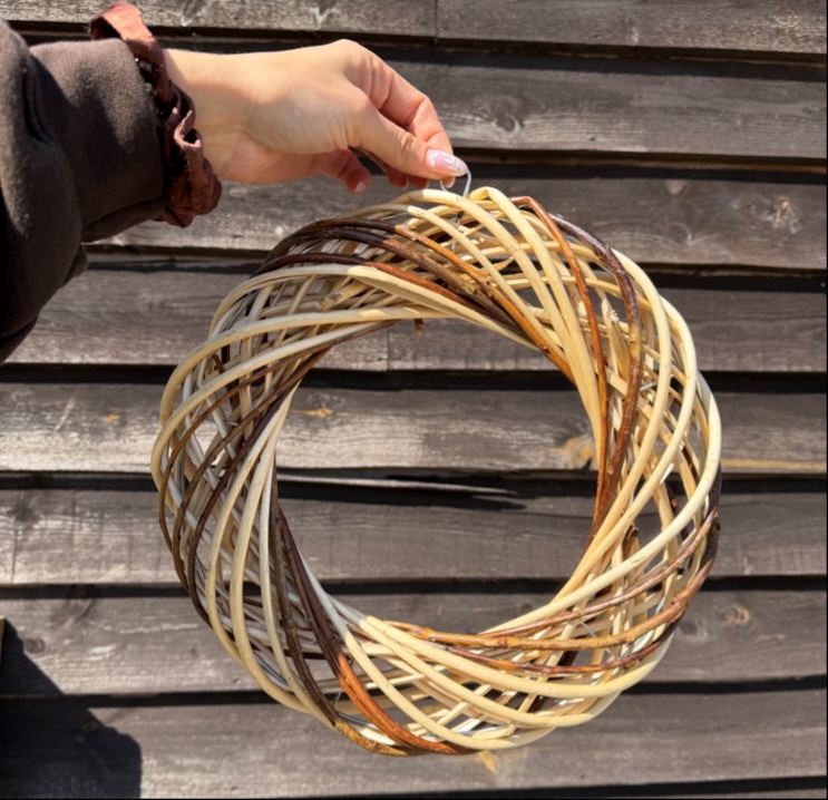 individual twisted willow wreath base